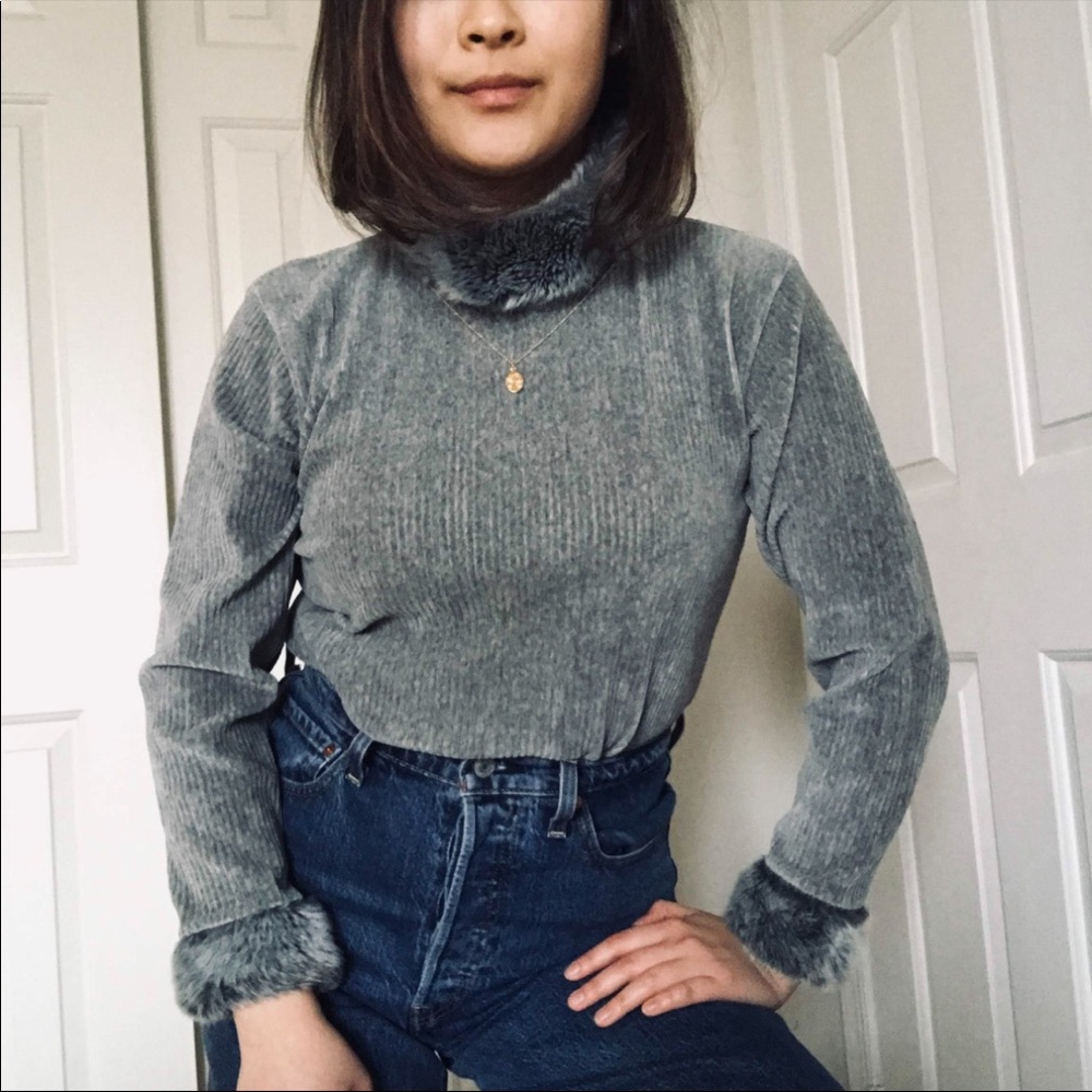 ✨Vintage Grey Fur Trim Corduroy Top✨